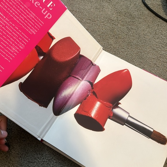 makeup book/skincare how to do! - Picture 2 of 3